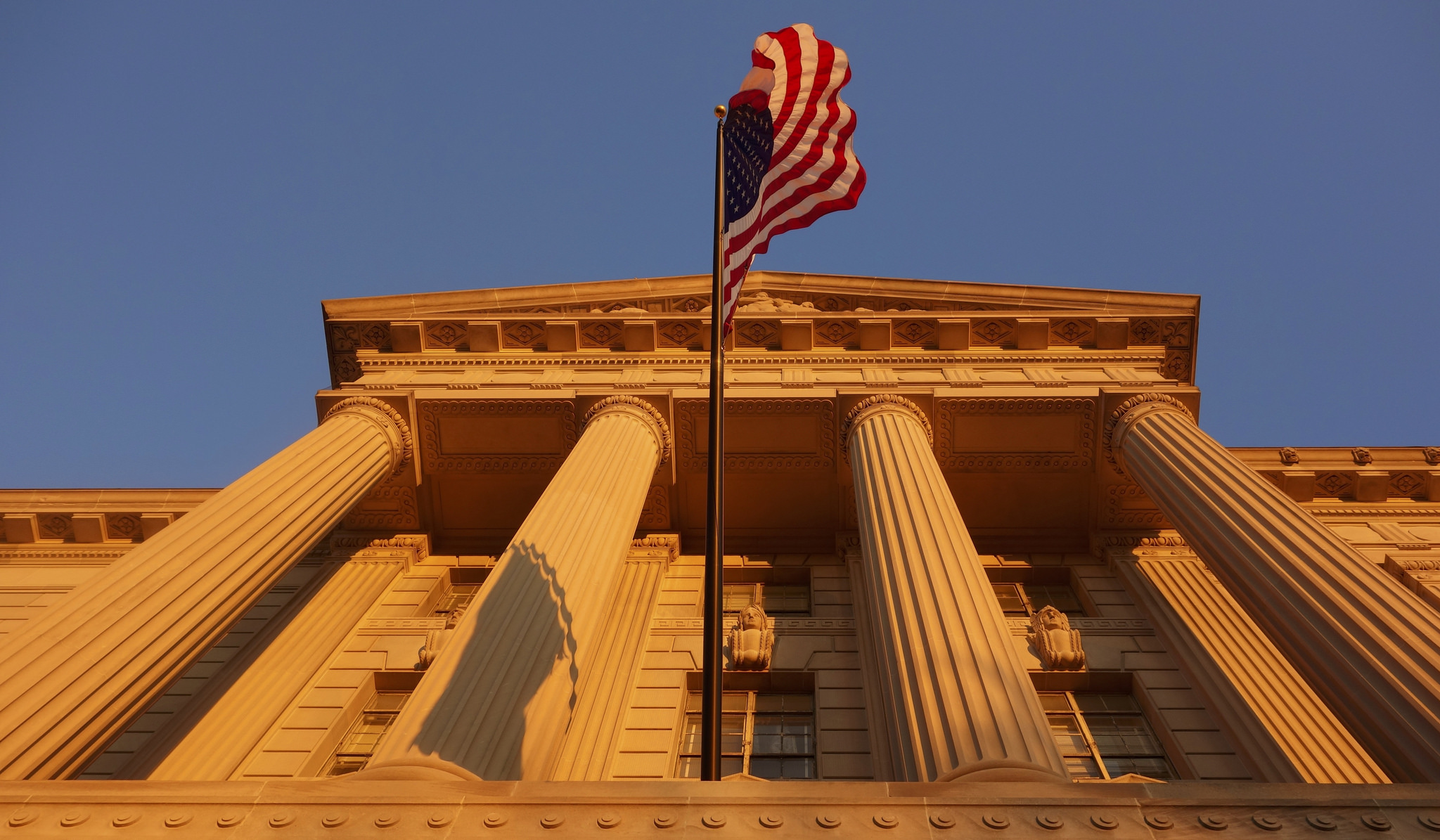 Ban Buying and Selling Crypto says US Congressman